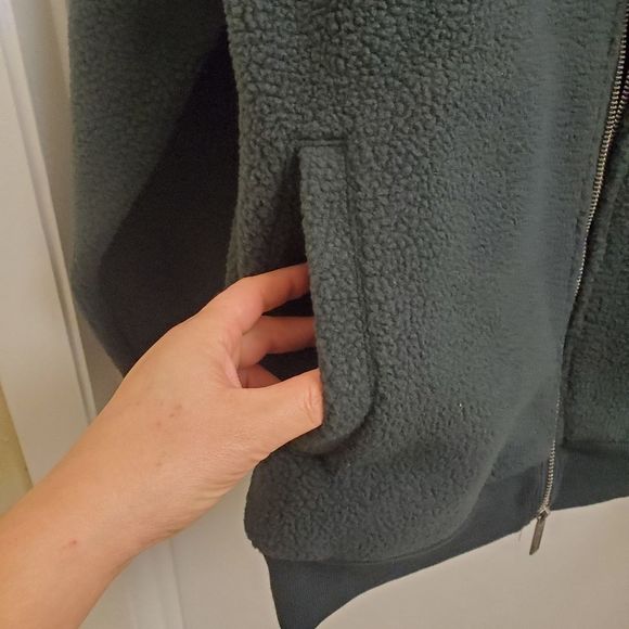 🤩New with tags champion sherpa sweater size men's medium - Picture 4 of 7